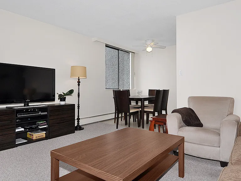 144 W 14th St — Photo 11