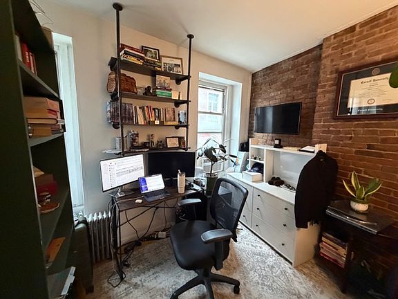 5th image of 57 Leroy St APT 4