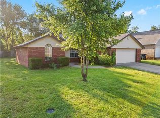 1303 N 35th St, Rogers, AR 72756