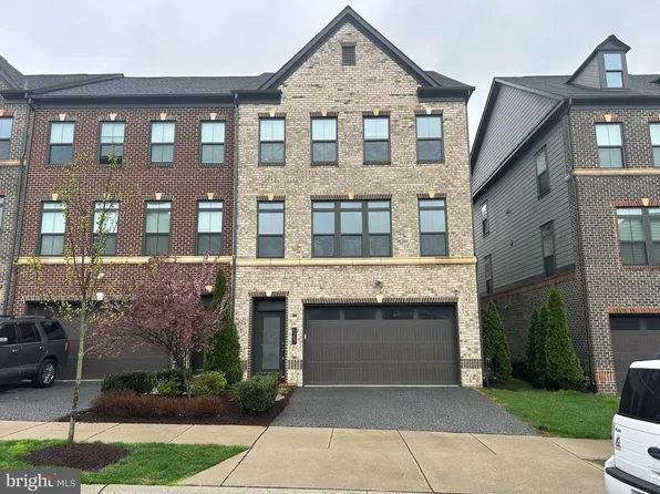 6307 Falconwood St, Middle River, MD 21220