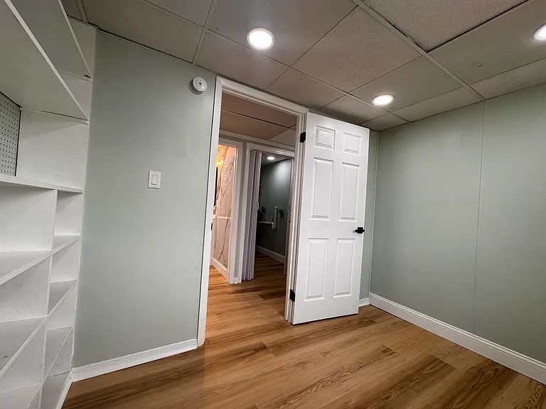 443 Bath Ave — Photo 56
