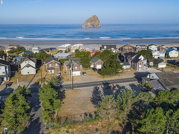 3rd image of 33355 Cape Kiwanda Dr