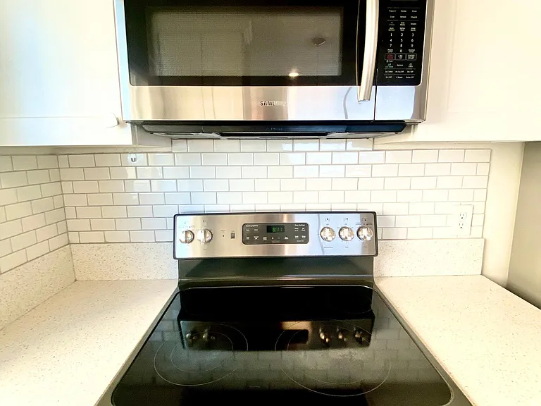 902 Esplanade #A — Photo 8