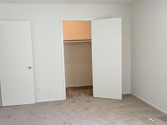 4th image of 747 Loma Vista St
