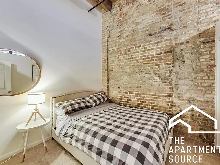 215 N Aberdeen St #201 — Photo 14