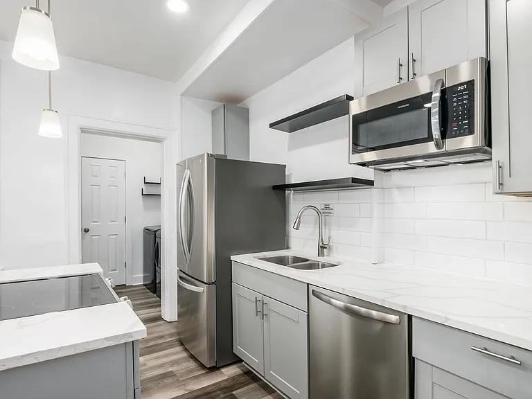 1421 Gault St — Photo 28