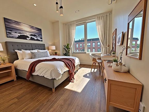 3rd image of 597 Driggs Ave #2R
