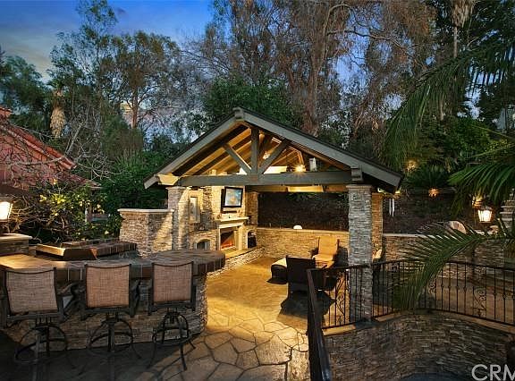 Loggia for entertaining