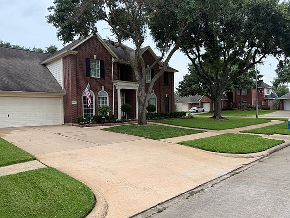 2nd image of 8419 Castle Pond Ct