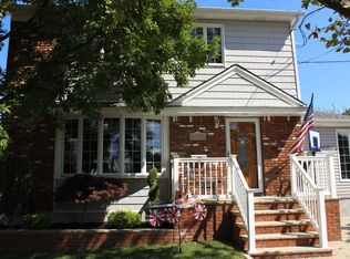 16 Barbara St, Staten Island, NY 10306
