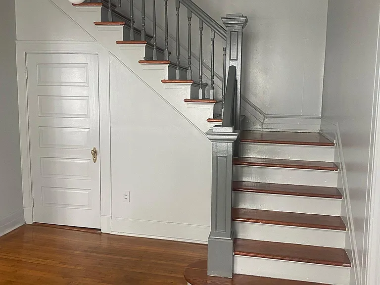2030 Jefferson Ave — Photo 4