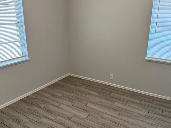 2108 Hickory Ln, Pasadena, TX 77502