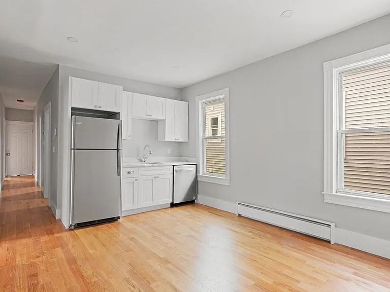 426 Bowdoin St #2 — Photo 3