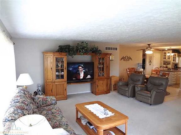 3rd image of 11814 Windy Hill Ln