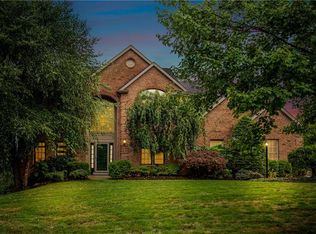 113 Singletree Dr, Venetia, PA