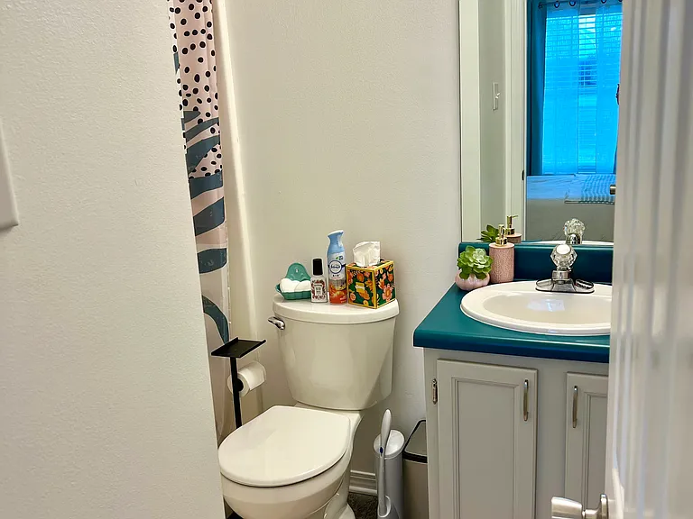 229 Howard Cir — Photo 19
