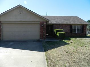 2203 Timberline Rd, Muskogee, OK 74403