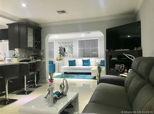 8551 NW 11th St, Pembroke Pines, FL 33024