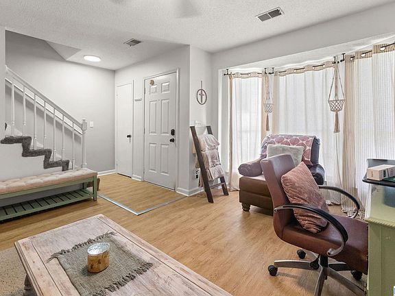 2nd image of 5529 Saint James St