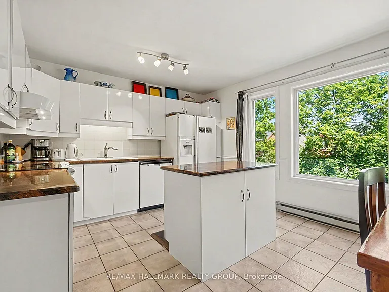 48 Dunbarton Ct — Photo 12