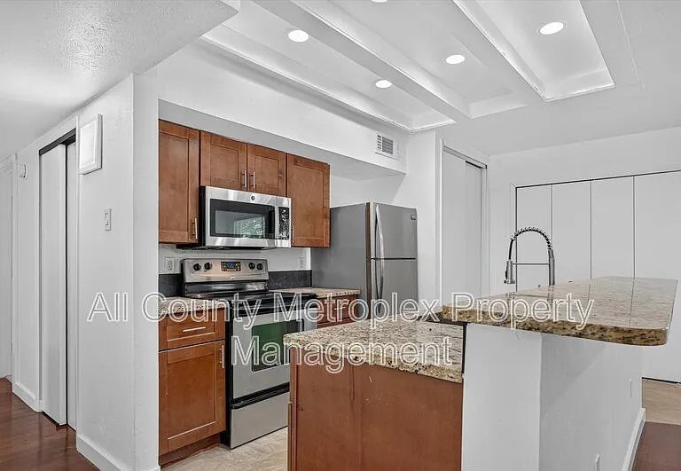 2861 Mark Twain Dr — Photo 3