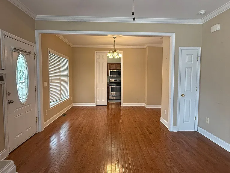 10 Charleston Ct — Photo 8