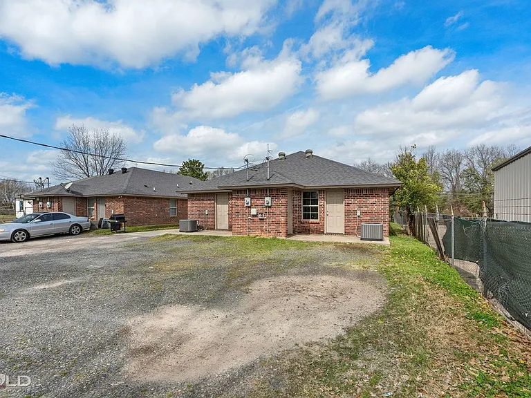 1719 Lakeshore Dr #B — Photo 6