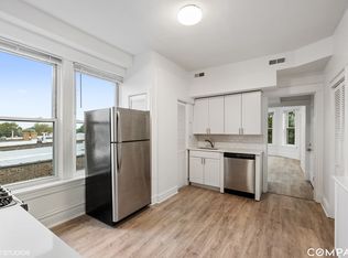 2335 W Superior St APT 3F, Chicago, IL 60612