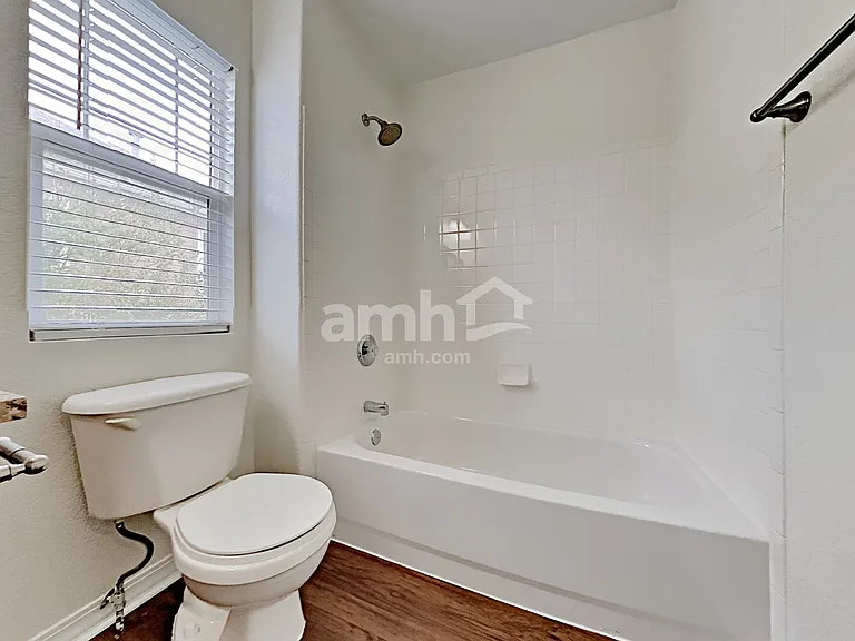 2542 S Genoa St — Photo 16
