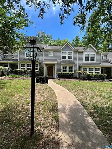 3210 Gateway Cir #1