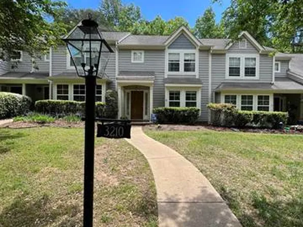 3210 Gateway Cir #1, Charlottesville, VA 22911