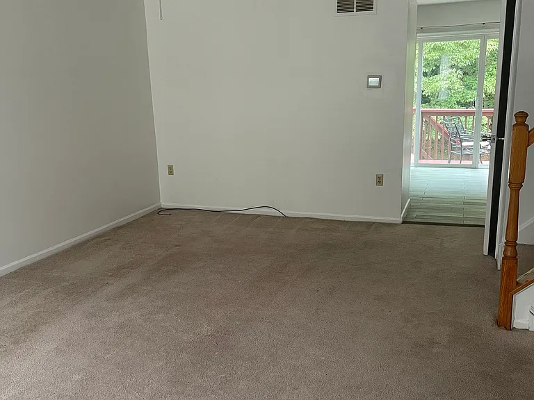 124 Richards Ln — Photo 16