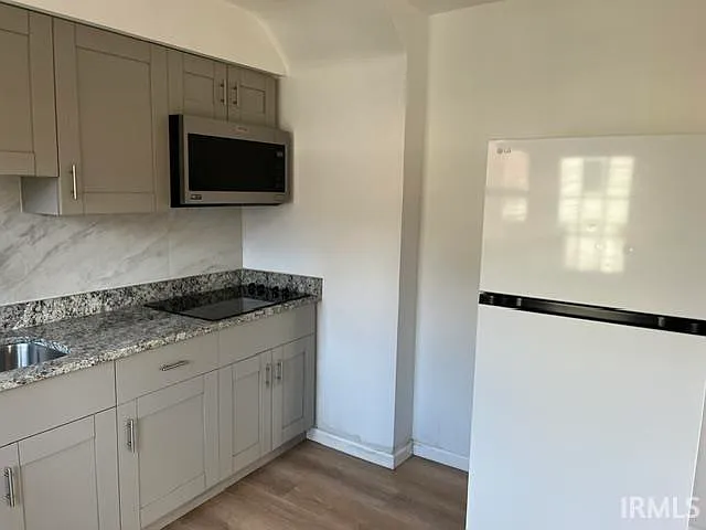 2 bed, 1.0 bath, 1144 sqft, $1,000 — Photo 4
