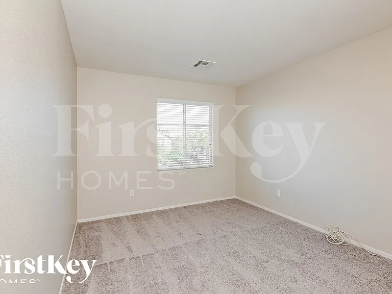 9553 Parker Springs Ct — Photo 10