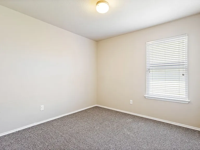 1533 Redbridge Dr — Photo 20