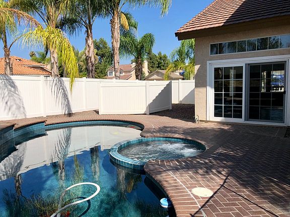 2nd image of 25405 Blackthorne Dr