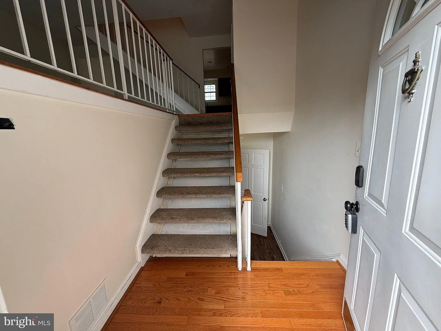 4 bed, 3.5 bath, 1200 sqft, $3,500 — Photo 3