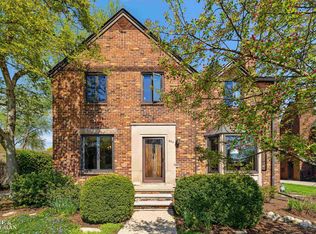 854 Pemberton Rd, Grosse Pointe Park, MI 48230