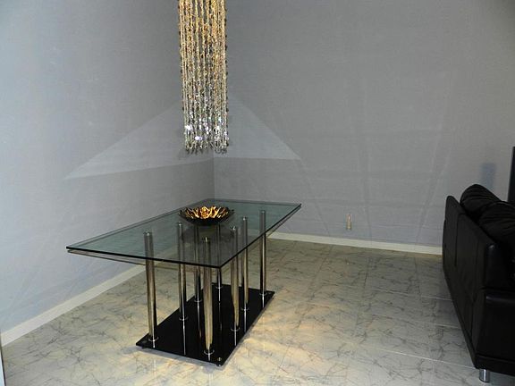 Home For Sale In Sun Terrace at the Oaks