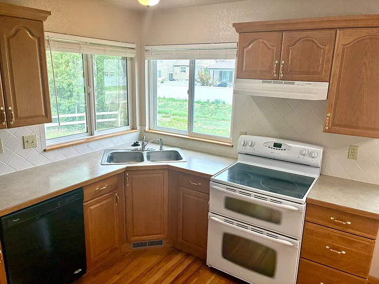 2597 Turquoise St — Photo 13