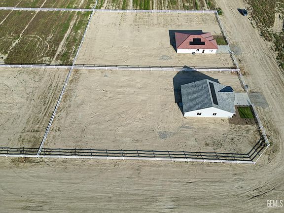 3rd image of 28102 Valley West Rd