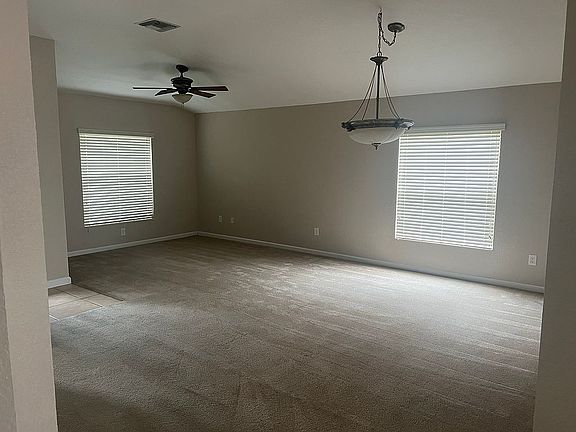 Living room/Dining room