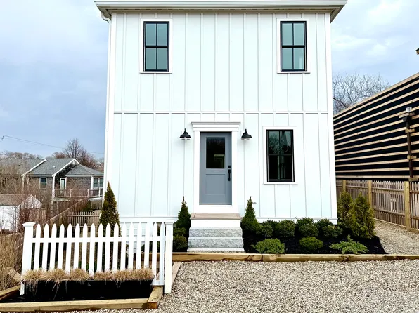 29 Cemetery Road #1, Provincetown, MA 02657