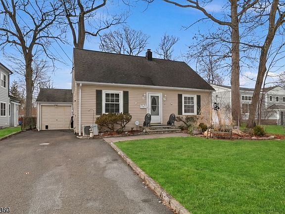 3rd image of 37 Lee Rd