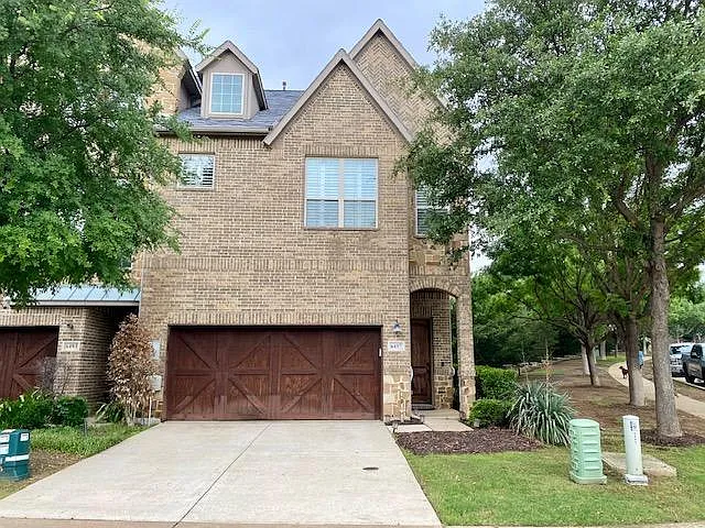 6497 Riviera Dr — Photo 2