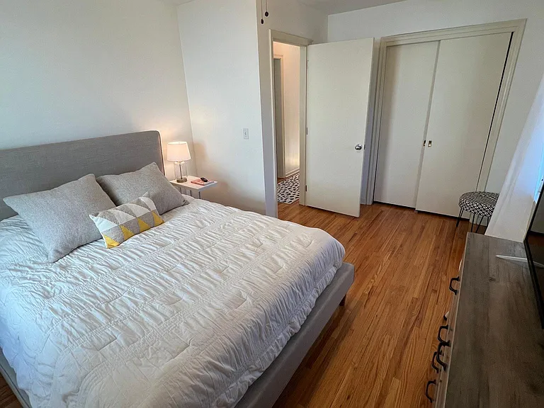 424 Tyler Ave S — Photo 15
