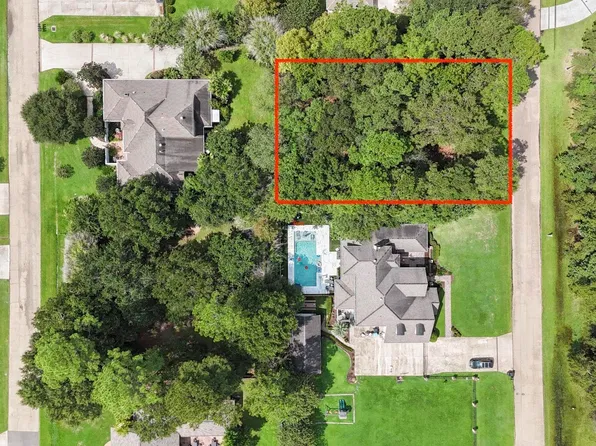 19083 Country Club Ln, Hammond, LA 70401