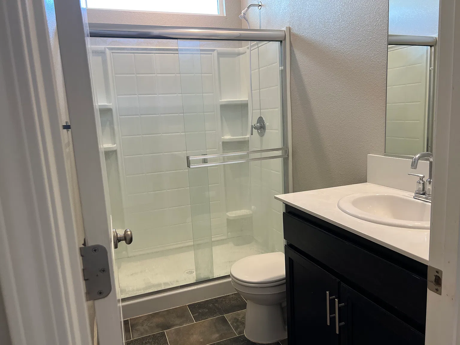 4 bed, 2188 sqft, $3,000 — Photo 2