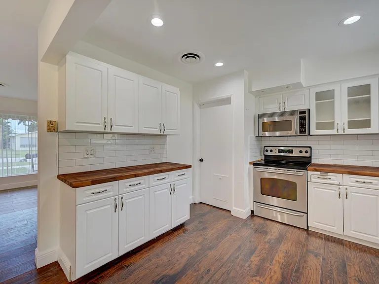 3919 Grant St — Photo 14