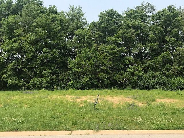2nd image of 1841 White Tail Ln